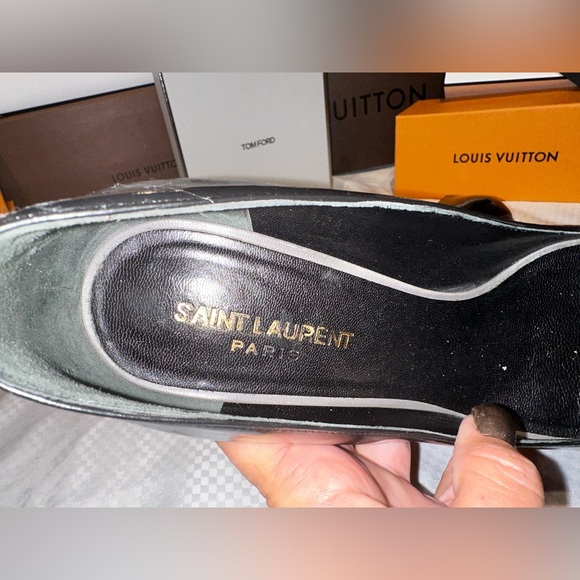 Yves Saint Laurent Black Heels 40.5 fit more like a 9.5 - Picture 11 of 13